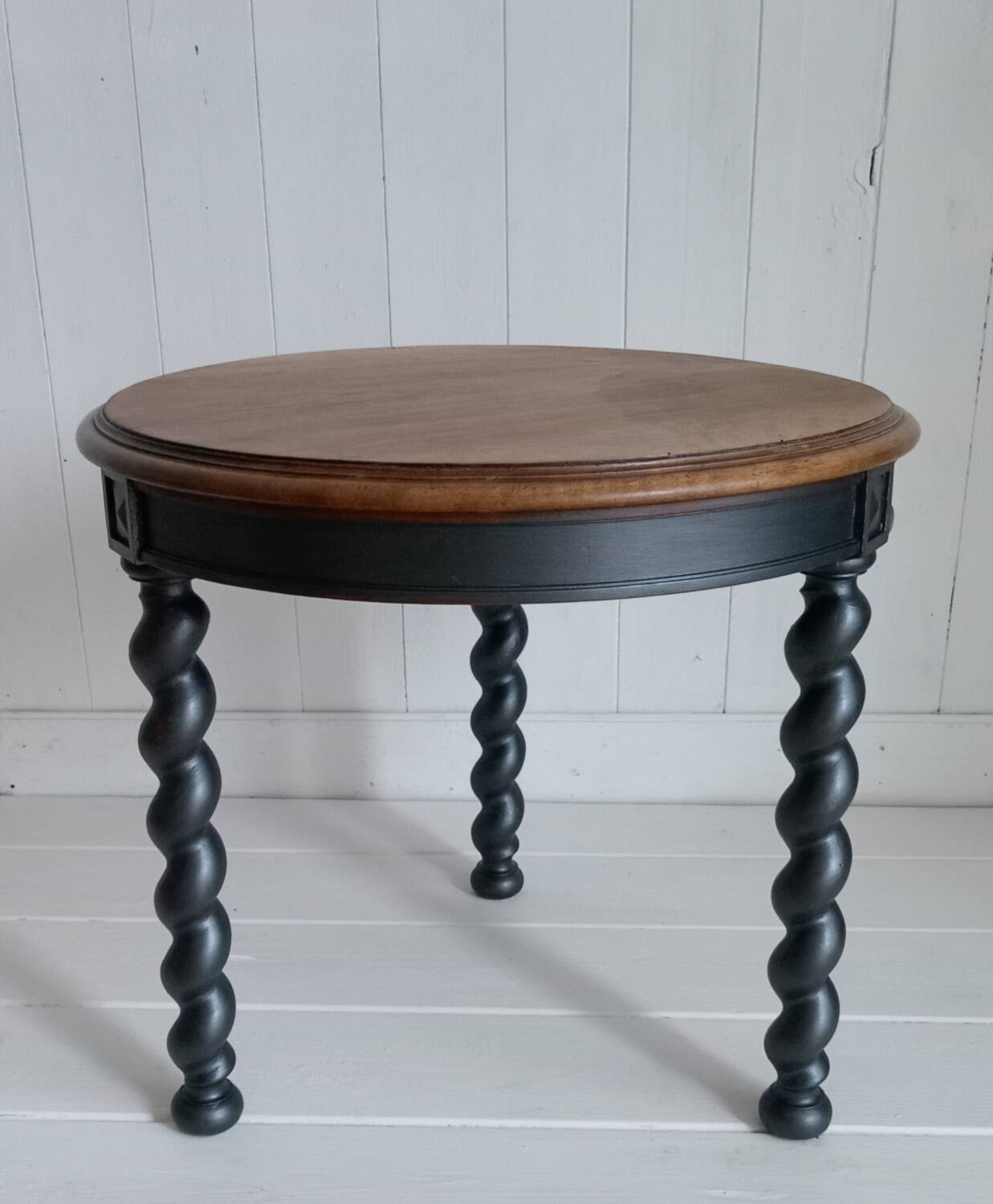Coffee table / tripod side table