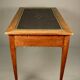 Desk flat in walnut