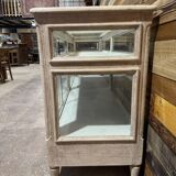 Glass shop counter