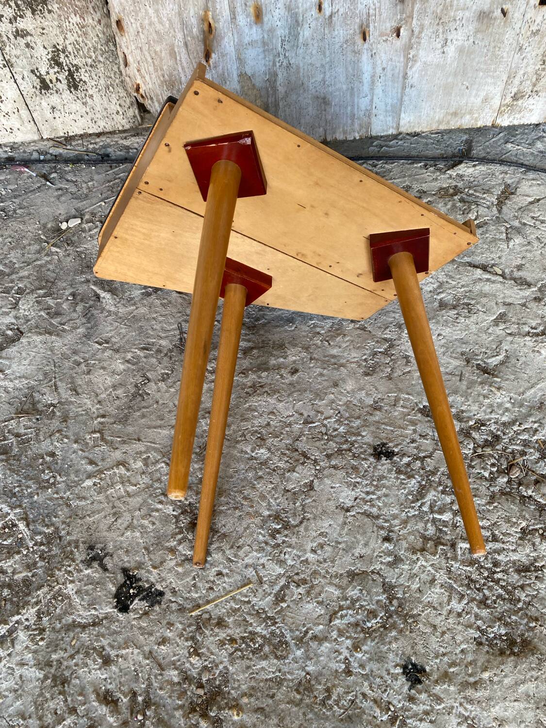 Piano a child's old wood + formica compass legs 1960s vintage