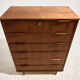 Commode en teck restaurée avec six tiroirs