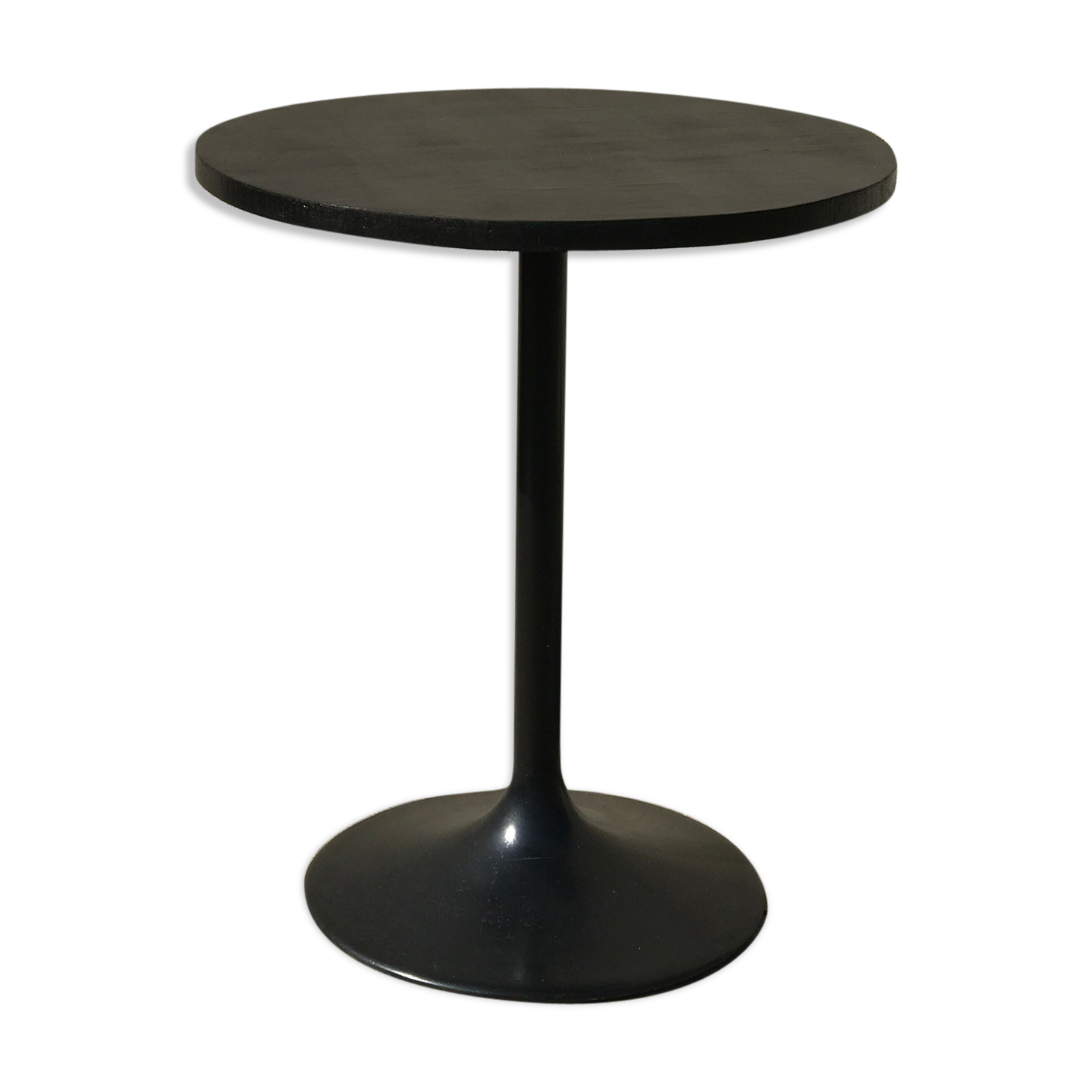 Tulip foot side table