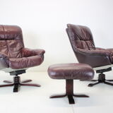 Scandinavian Leather Armchairs / Lounge Chairs, With footres 1970s, Finland