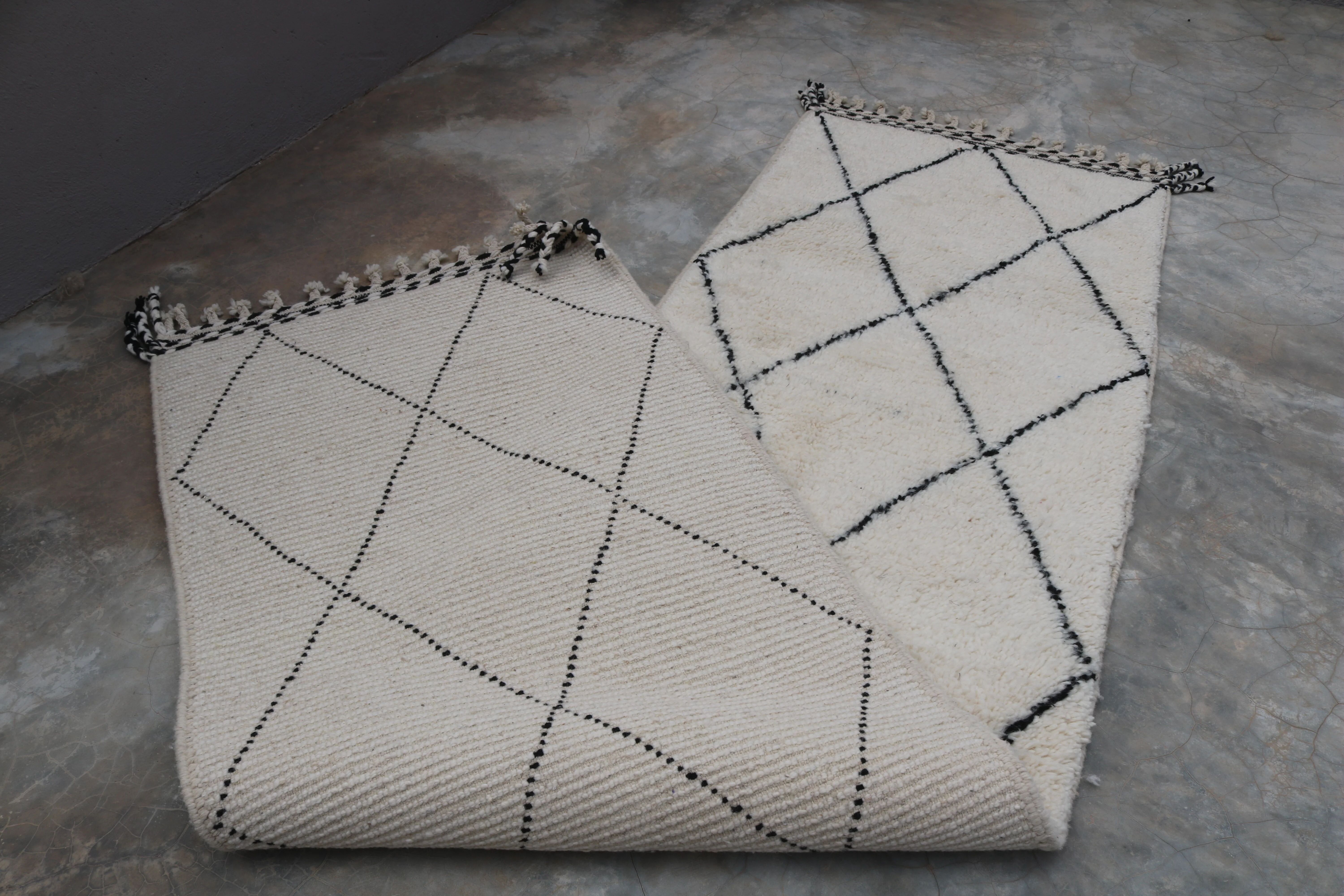 Beni Ouarain rug, 305 x 80 cm - R314