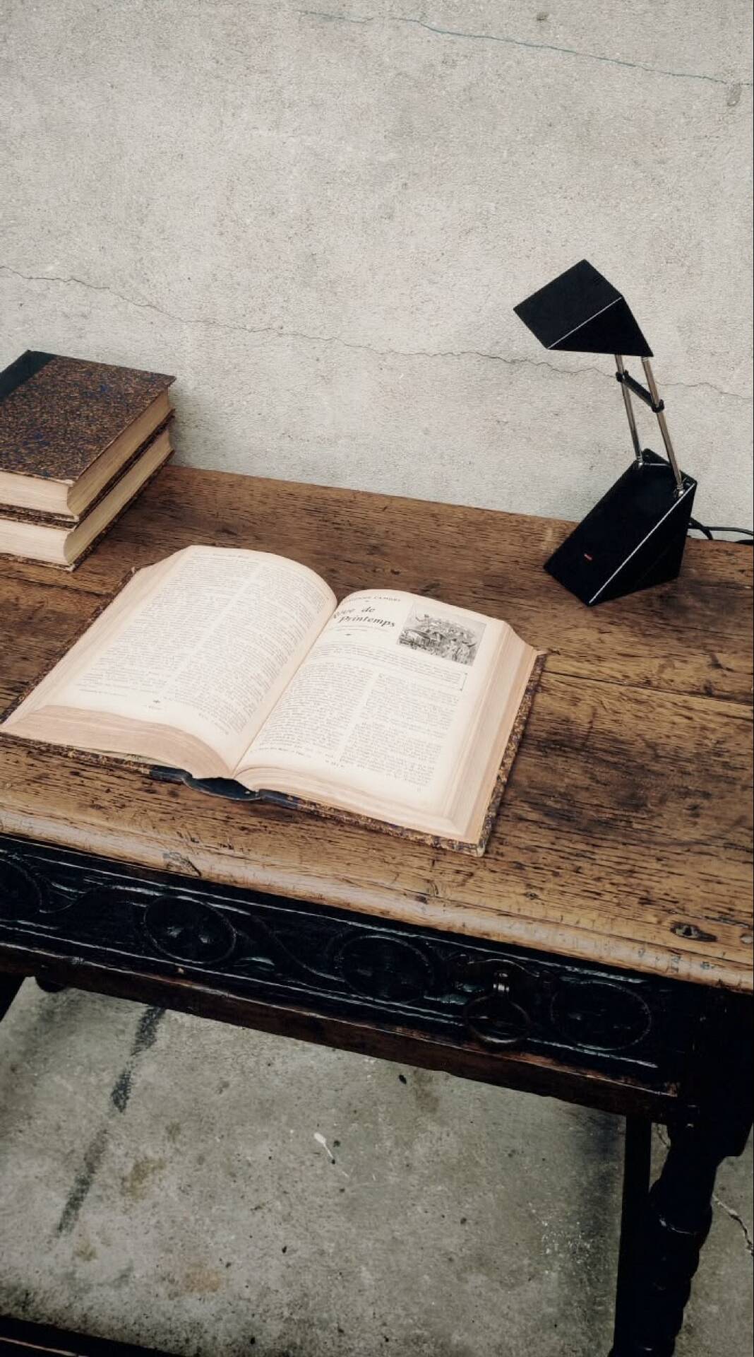 Small desk or table in Henri II style.