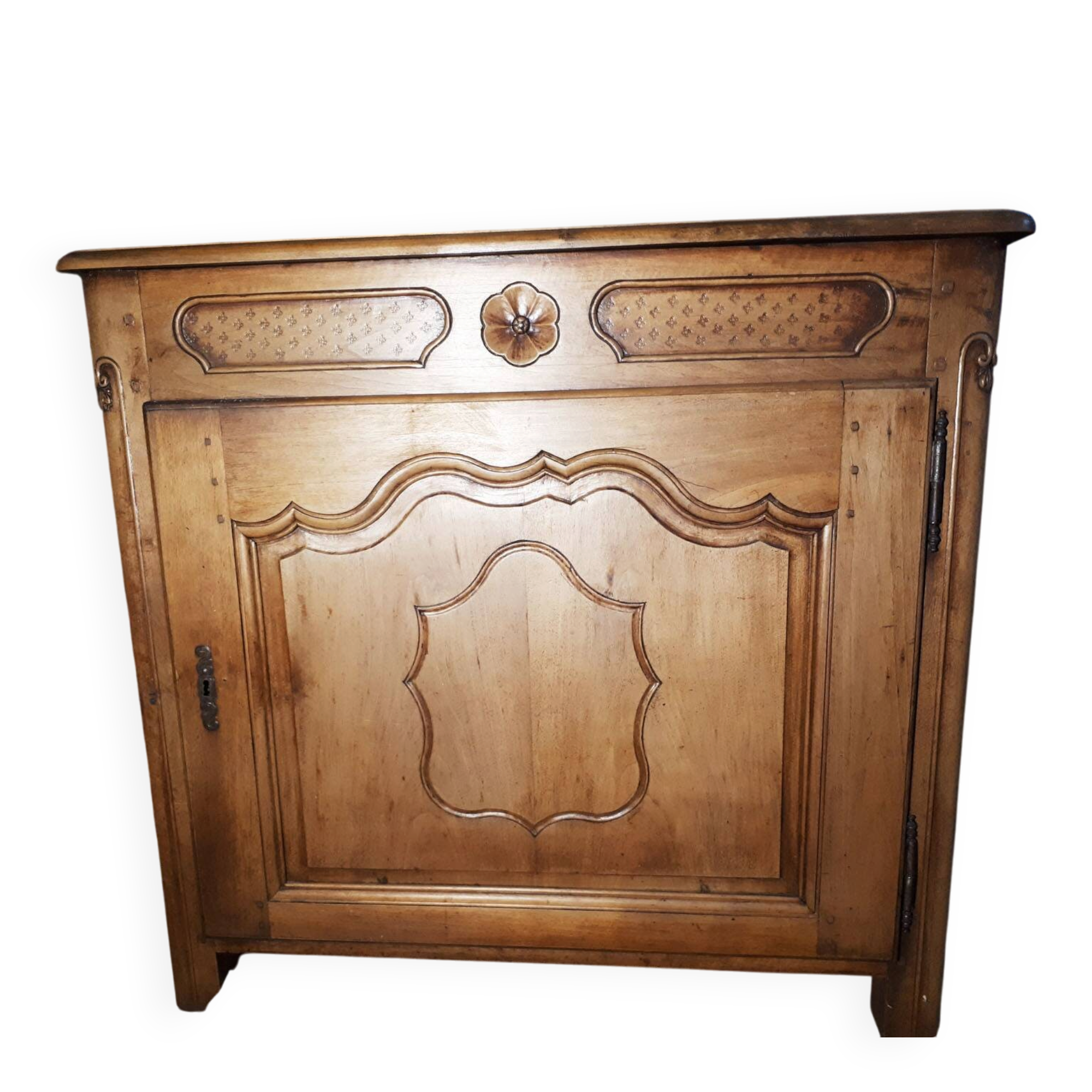 Old buffet