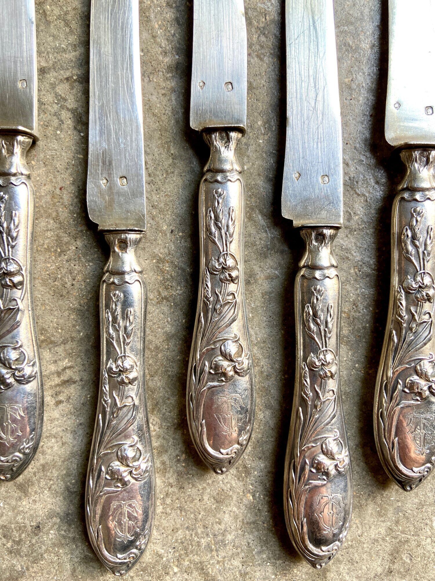 5 TG silver monogrammed dessert knives by Félix Malique, late nineteenth century