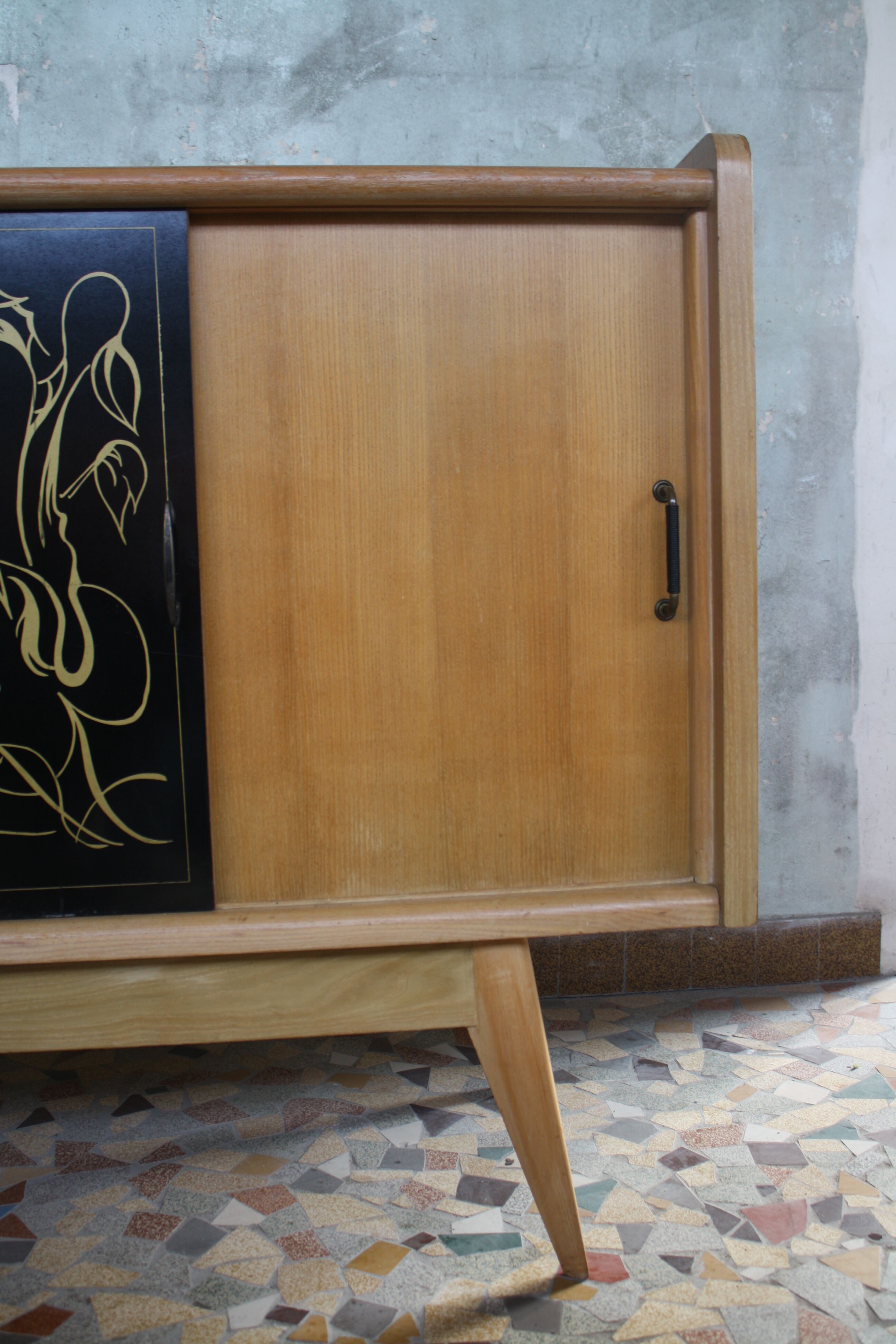 Enfilade vintage chêne clair pieds compas