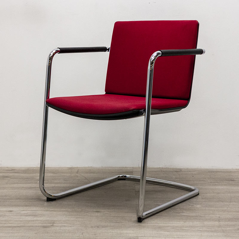 WILKHAHN Neos chair with armrests