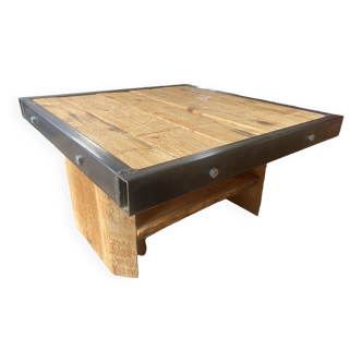 artisanal coffee table old wood and metal