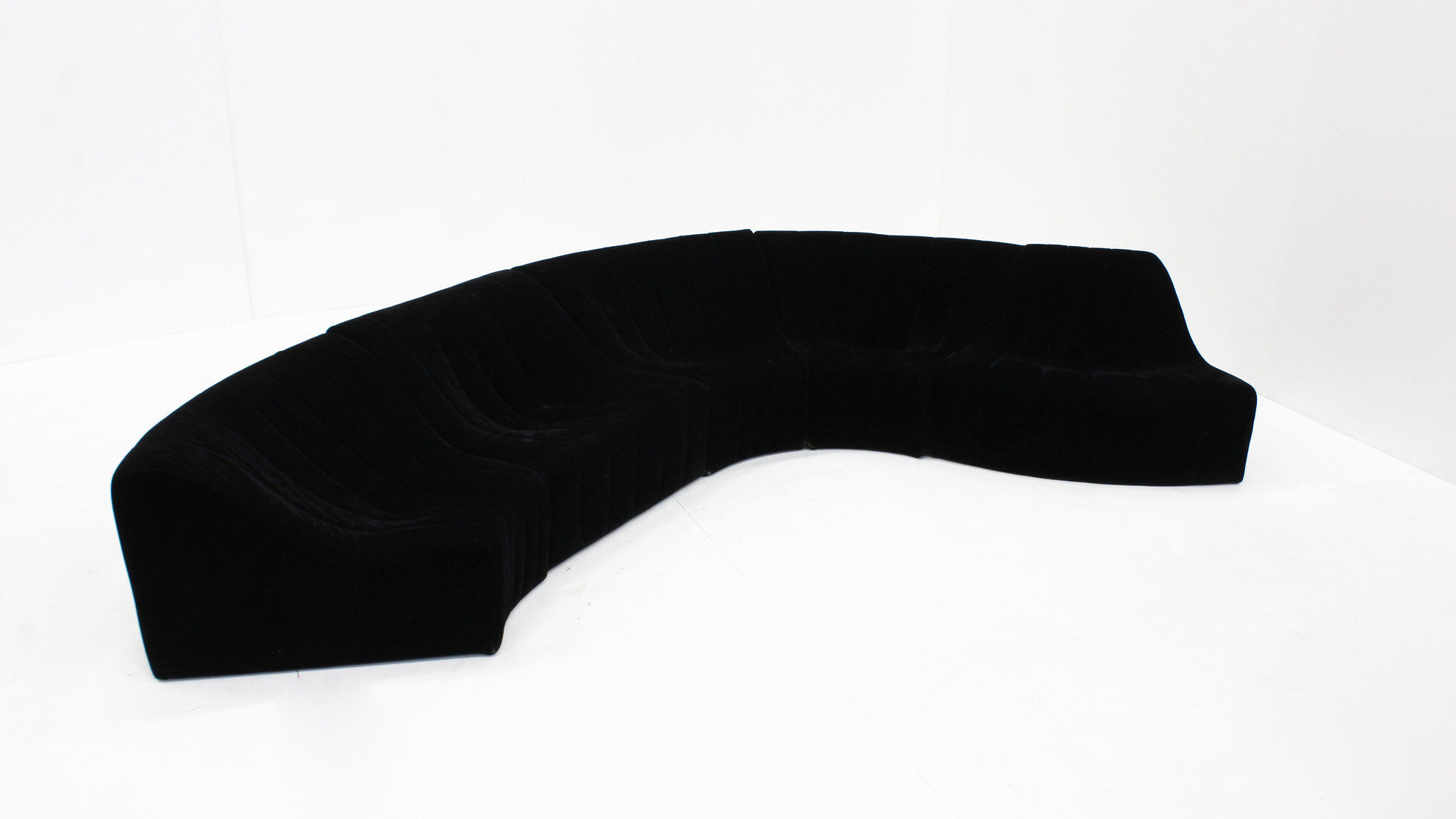 Kwok Hoi Chan for Steiner Chromatic modular curved sofa 1970s