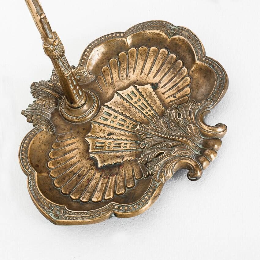 Antique bronze fire screen and fireplace accessories set. Game of seven. France, 1930s
