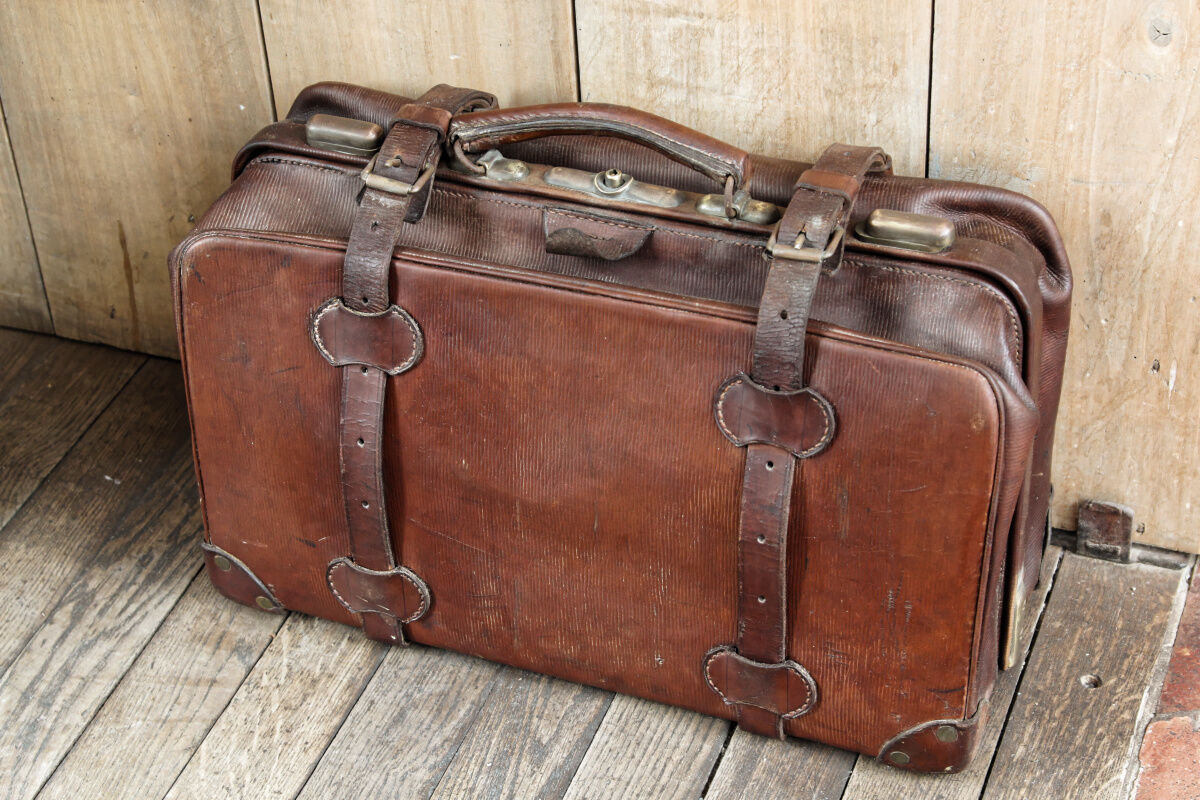 Leather suitcase - 20s