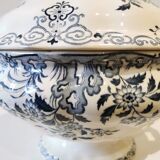 Soup pot Sarreguemines late nineteenth early twentieth century