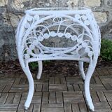 Table d’appoint en rotin blanc Peacock 1970
