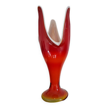 Vase de designer en forme de tulipe années 70, verre soufflé rouge orange, Dragan Drobnjak