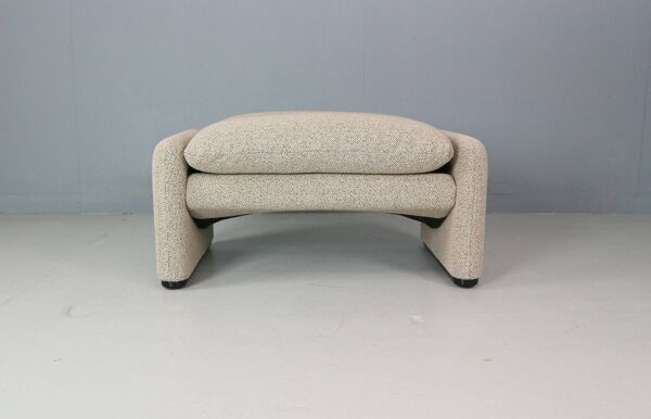 Vico Magistretti Repose-pieds ''Maralunga'' retapissé Pour Cassina