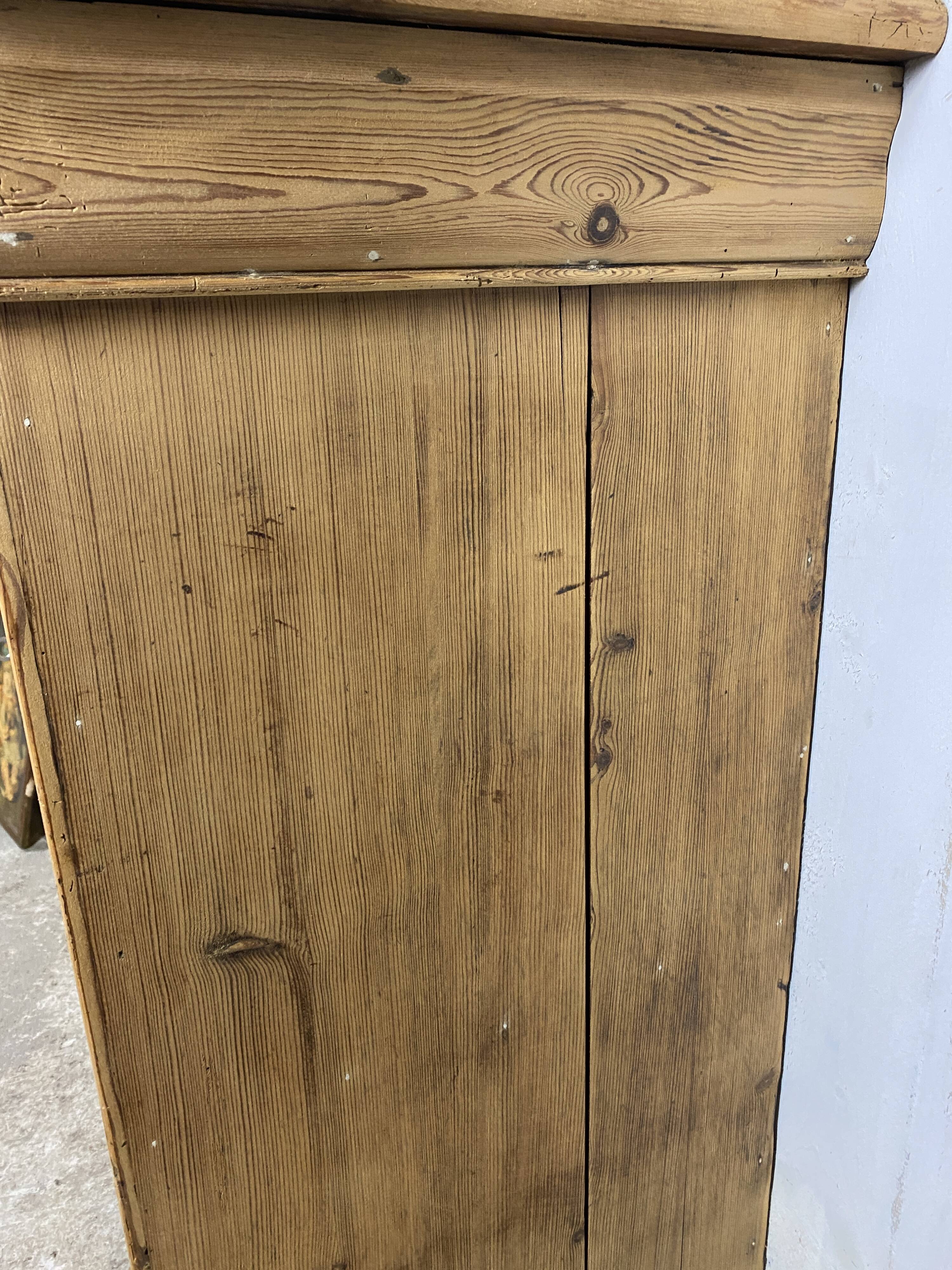 Country buffet in pitchpin