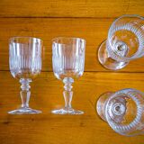 Set of 4 stemmed glasses with chiseled decoration