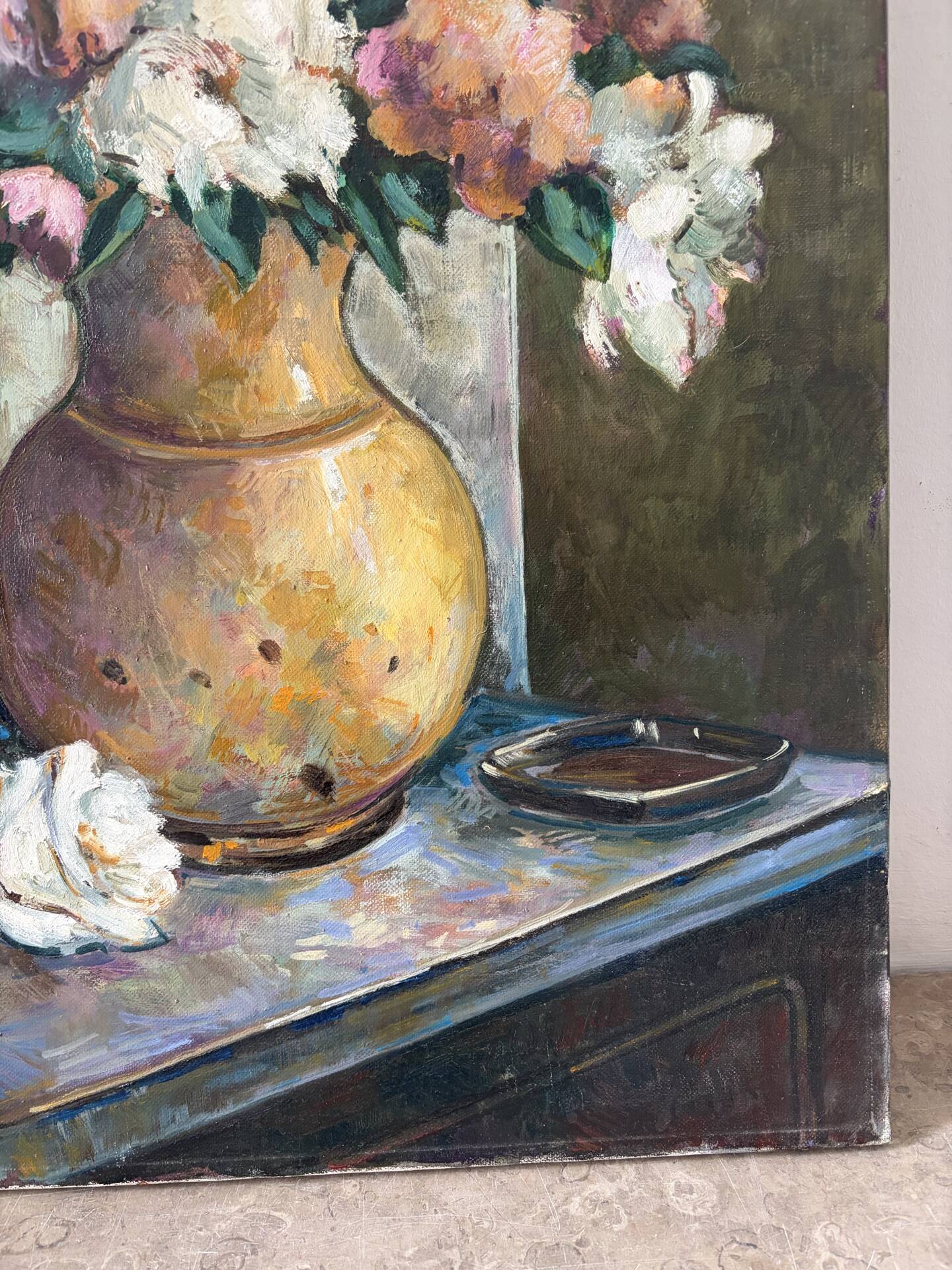 Bouquet in a gold vase, oil on canvas