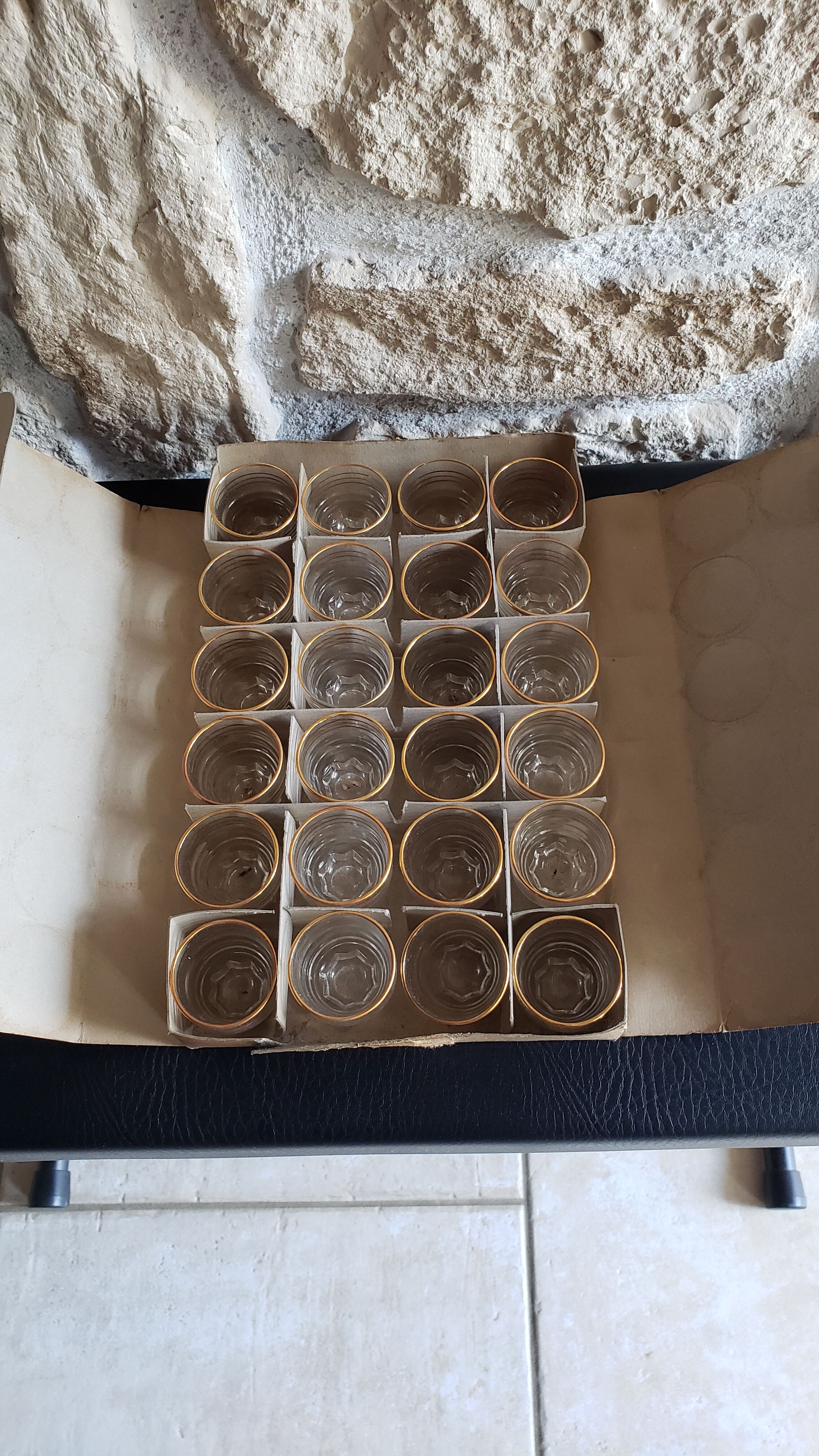 Set of 24 star foot liqueur glasses