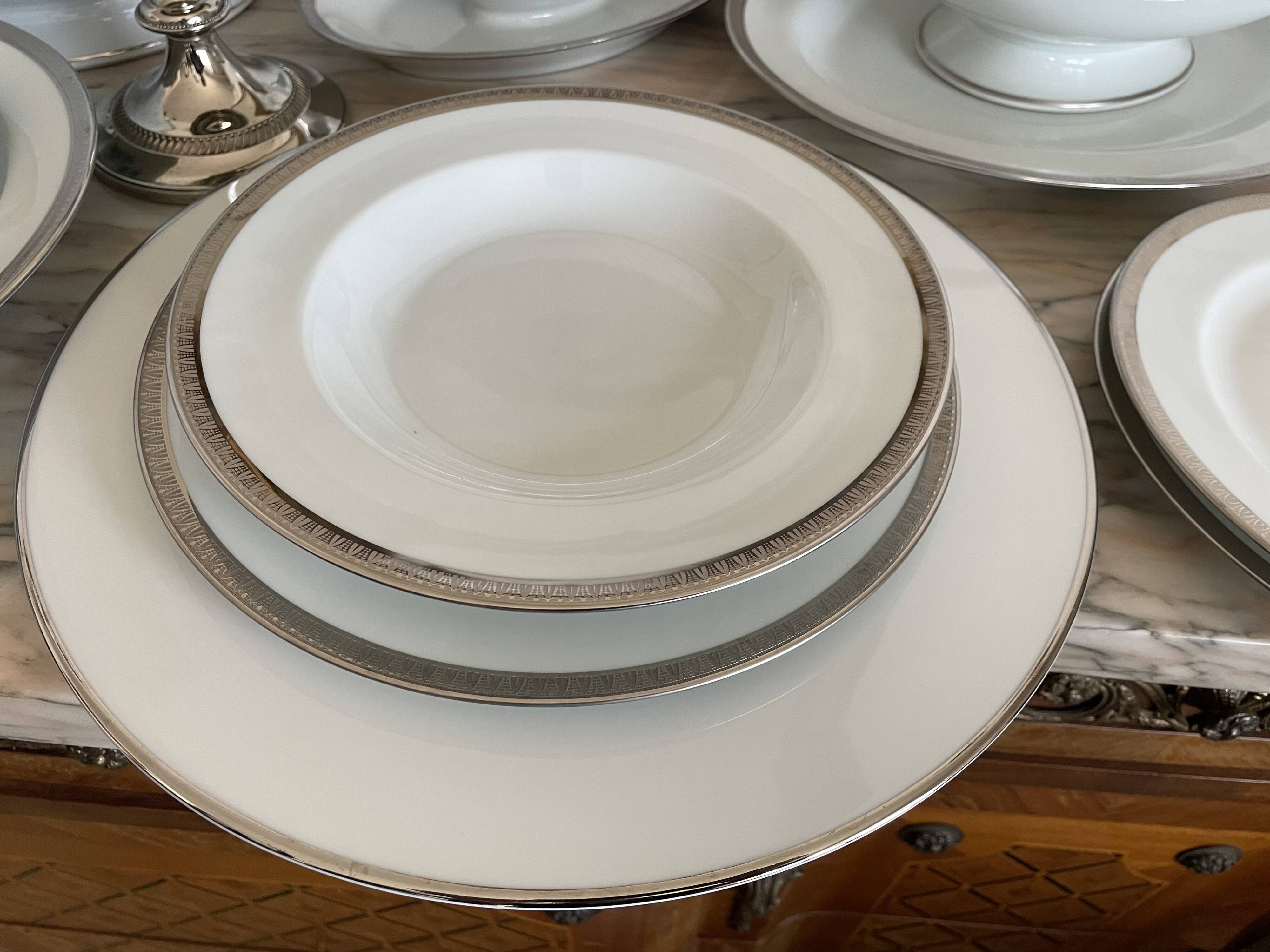 Bernardaud Limoges porcelain tableware set, Vercors model, platinum braid
