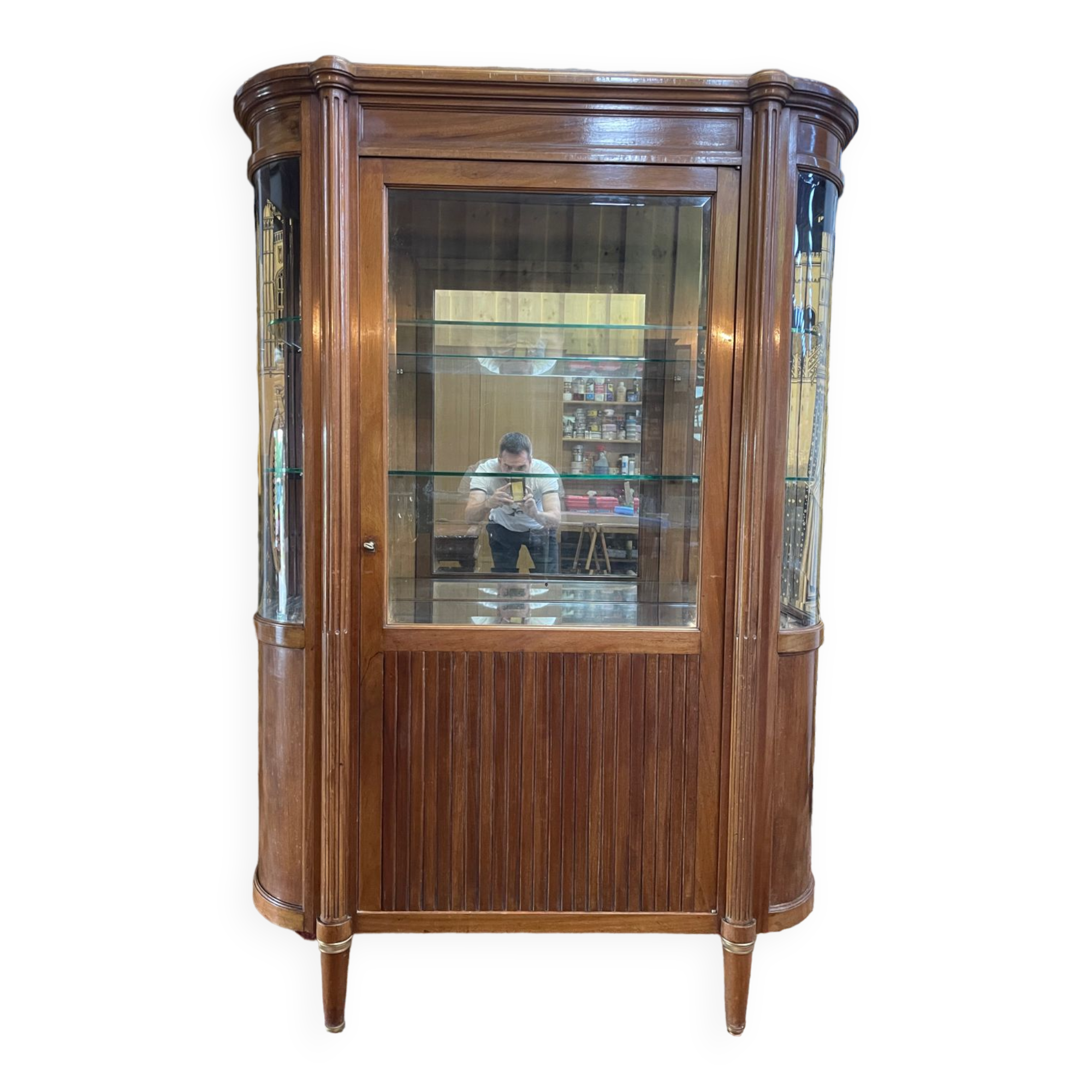 Vitrine en acajou de style Louis XVI