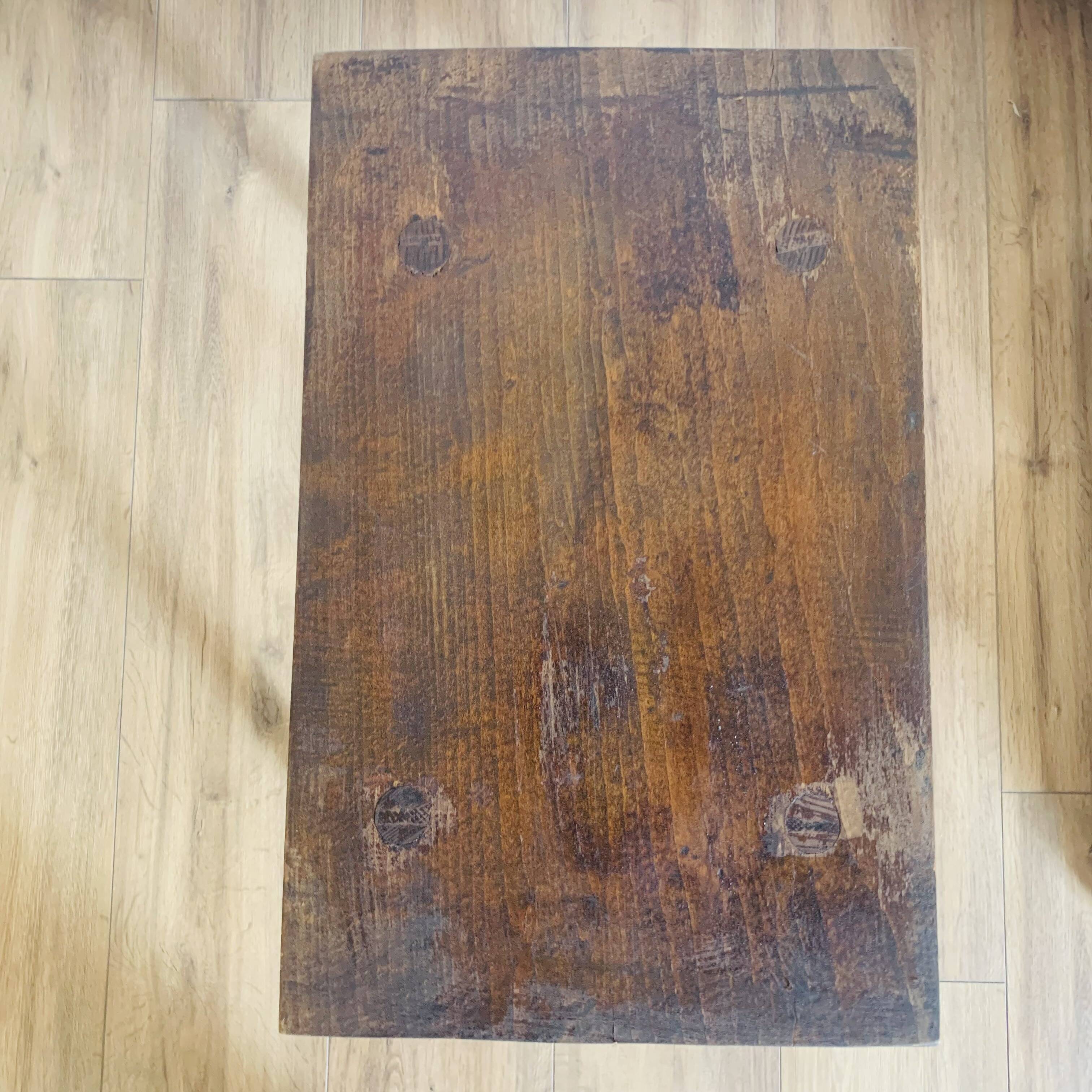 Ancienne table basse d’appoint