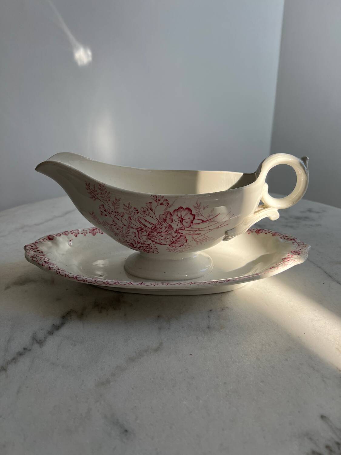 Onnaing Harvest Collection Sauceboat, Iron Earth