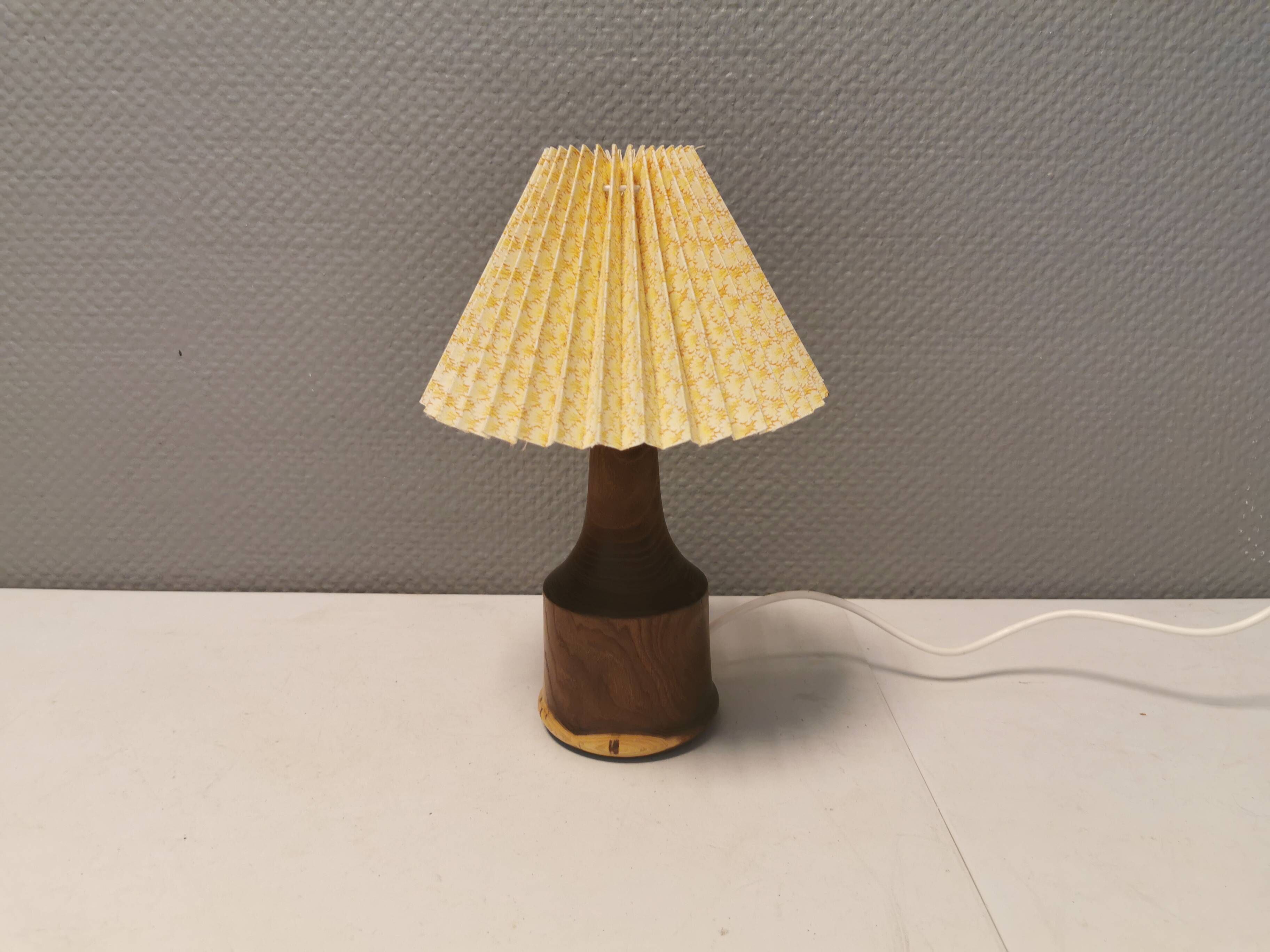 Beautiful sting lamp in twisted wood. Estimated 1970s and Swedish or Danish.