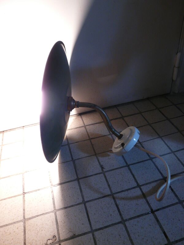 Applique murale col de cygne en tôle émaillée vintage