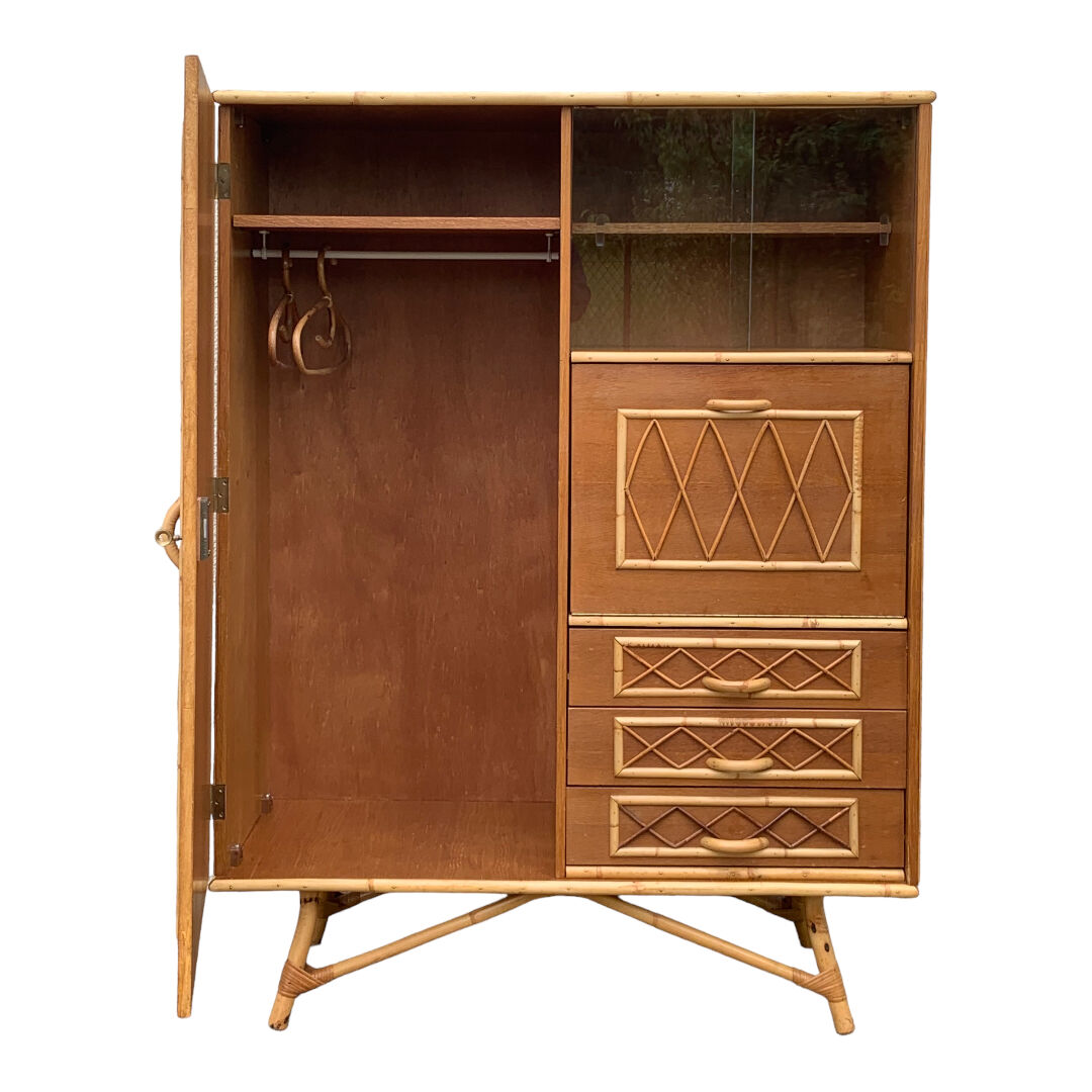 Rattan wardrobe with tapered legs from the 1960s.