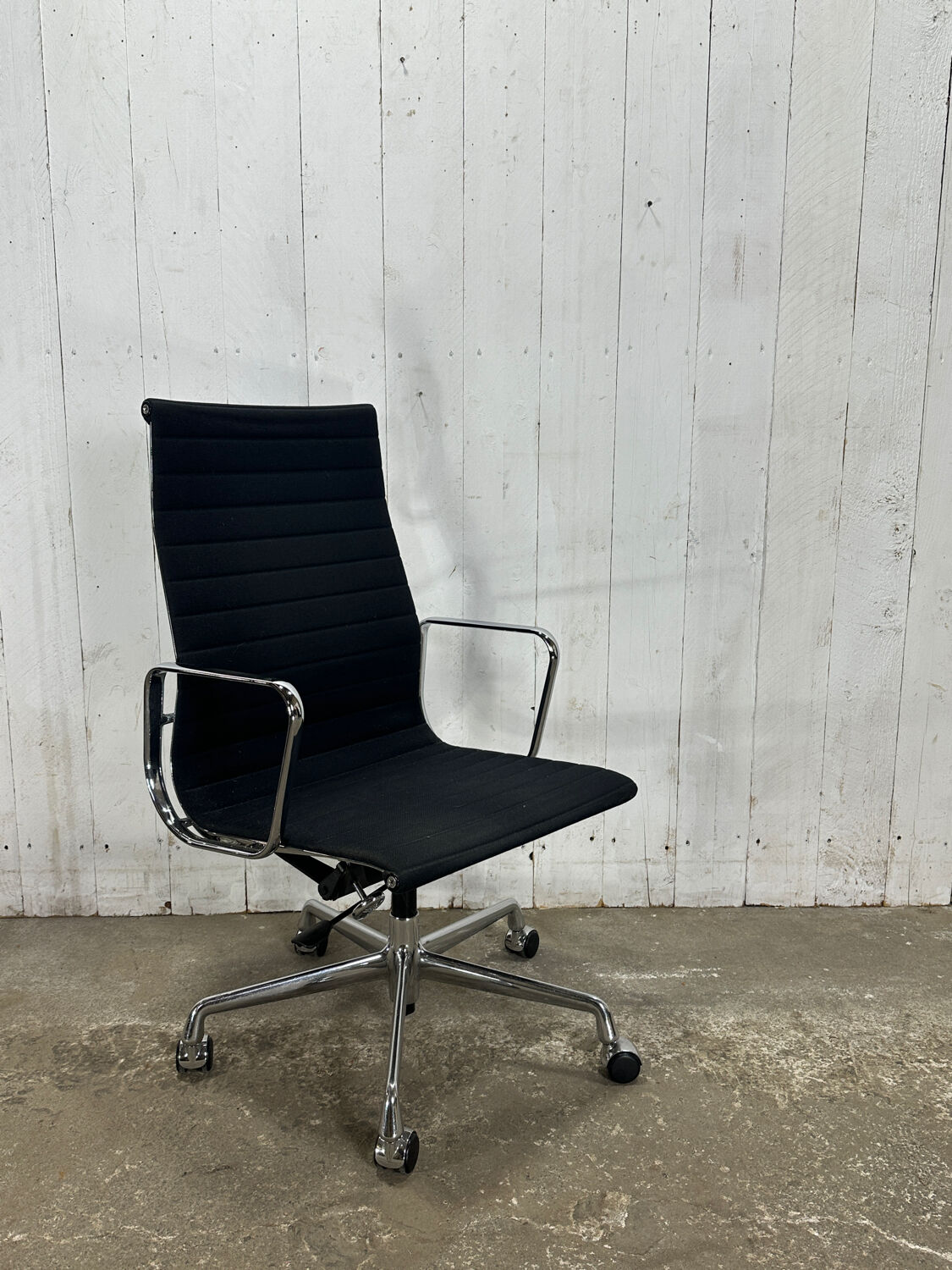 Eames Vitra EA 119 office chair