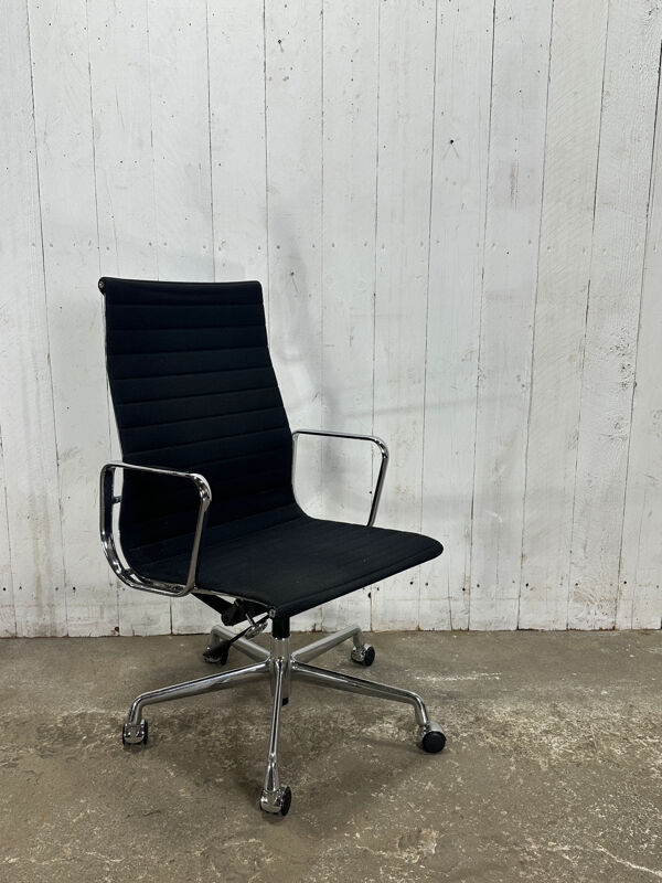 Chaise de bureau Eames Vitra EA 119