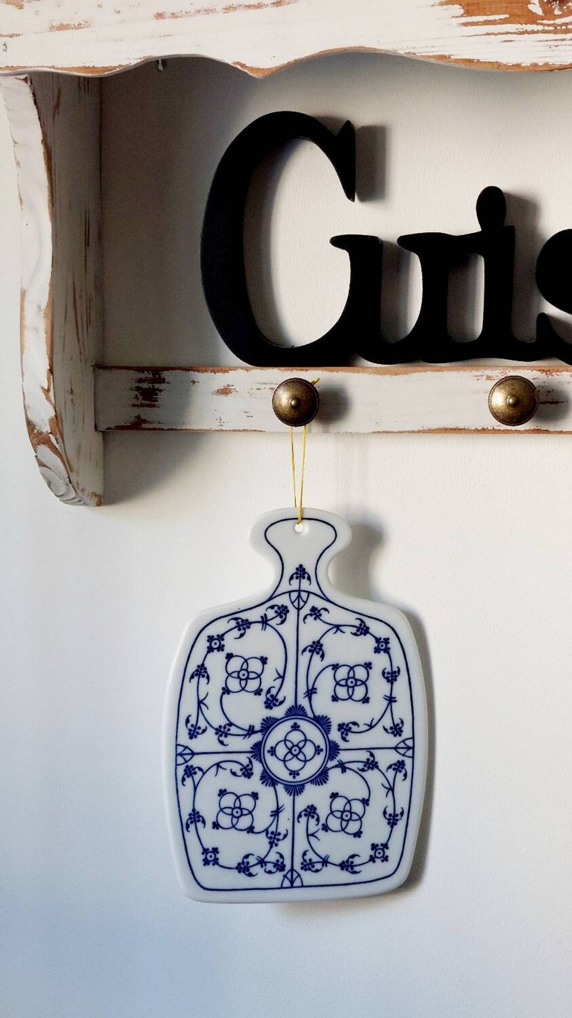 Small Winterling Indian Blue Strawflower Porcelain Board