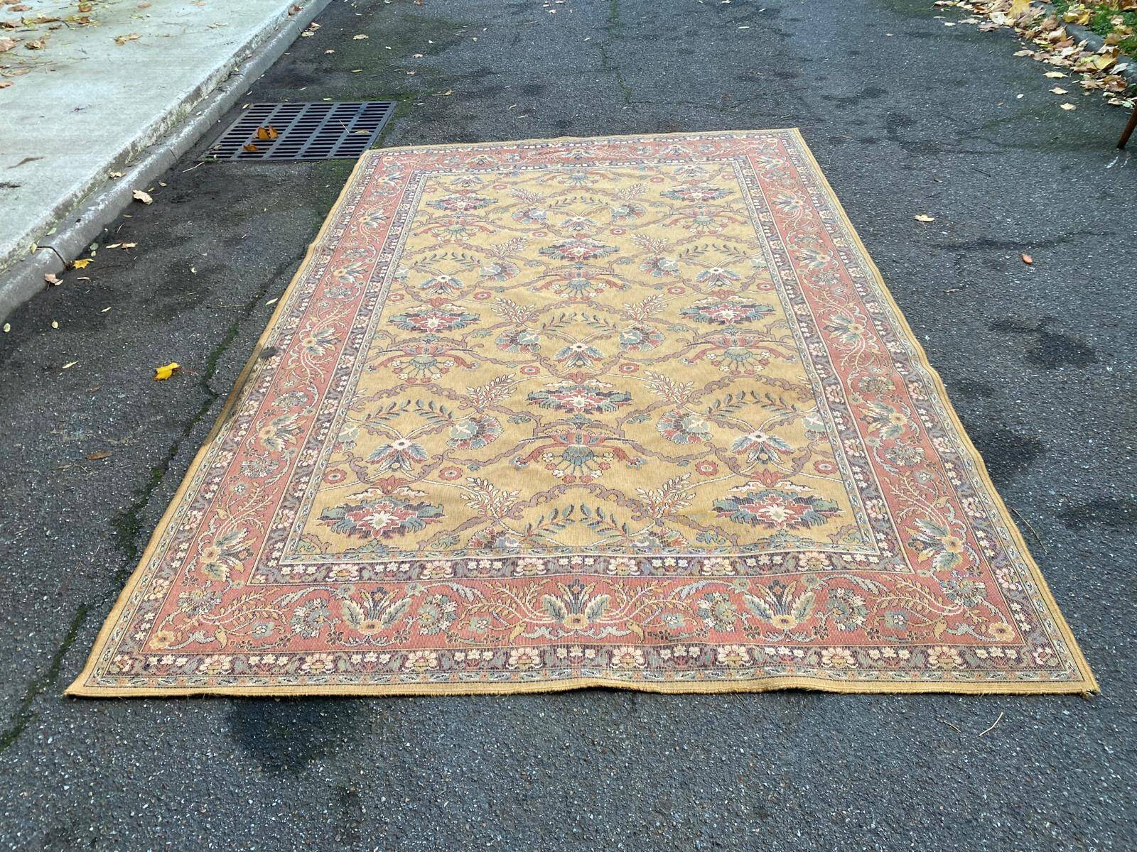 Persian rug in burgundy yellow wool, 200x300cm