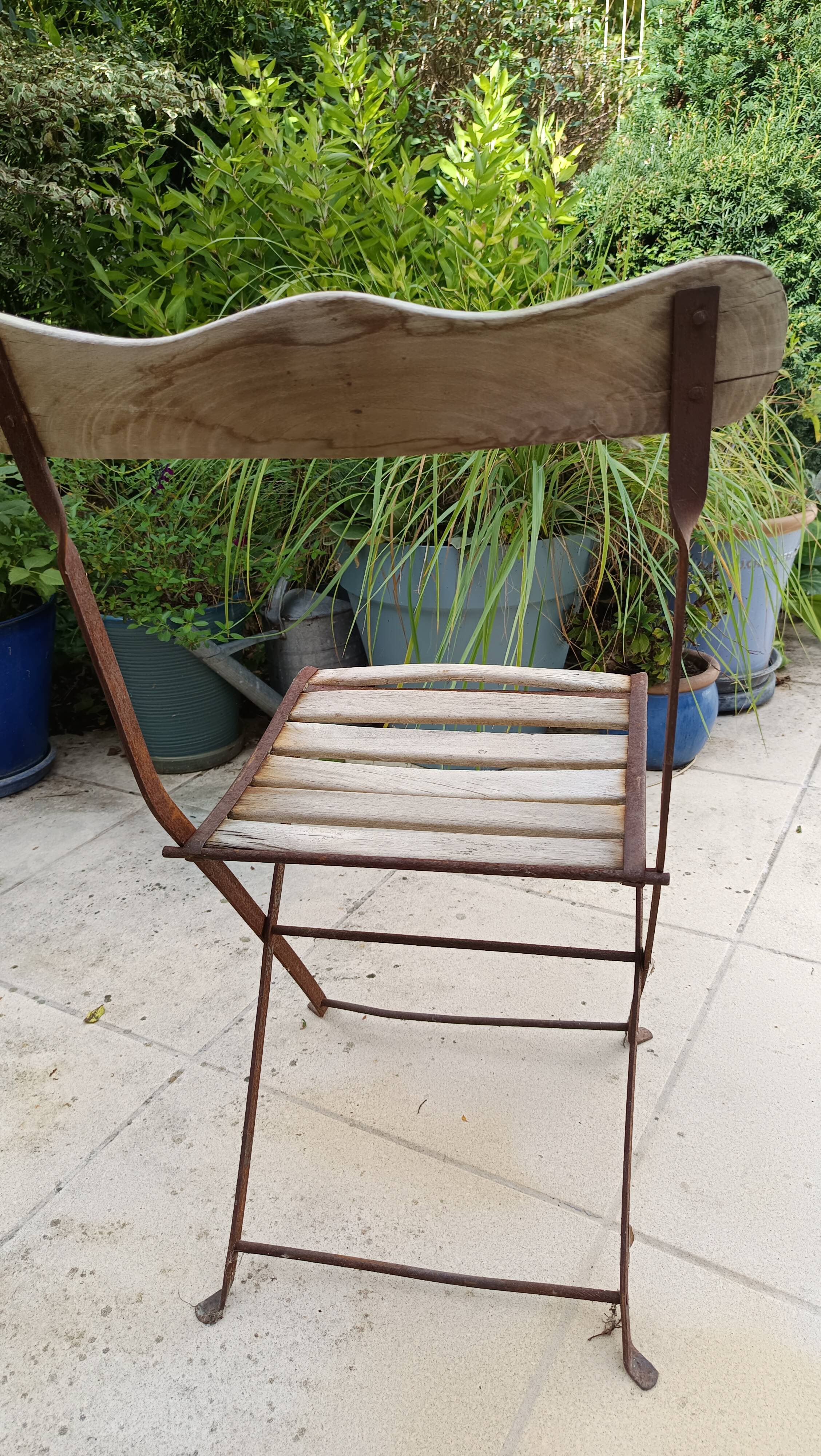 Folding wooden slatted garden chair