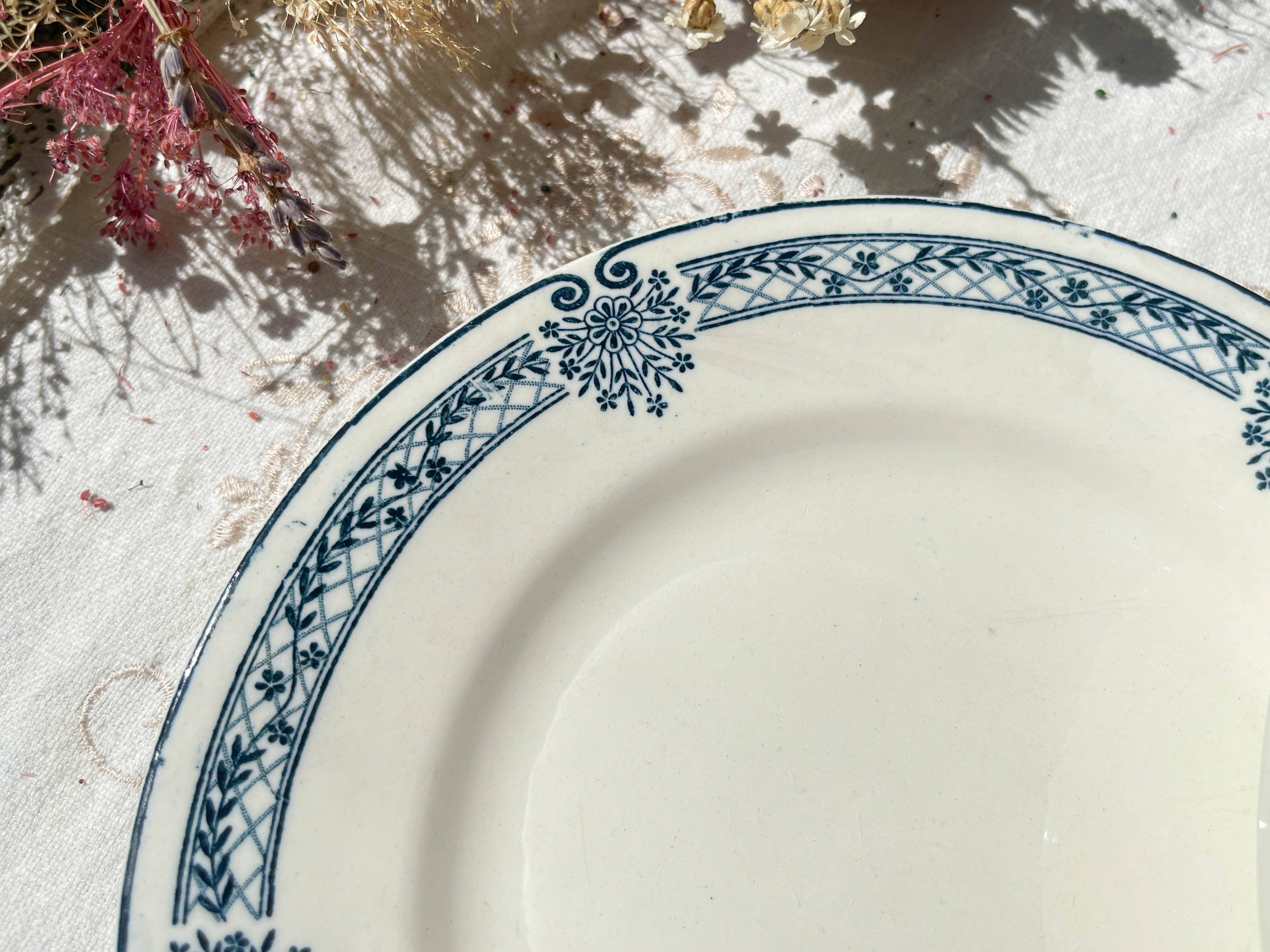 6 Small Plates Blue Iron Earth Salins Arbois Ennege model