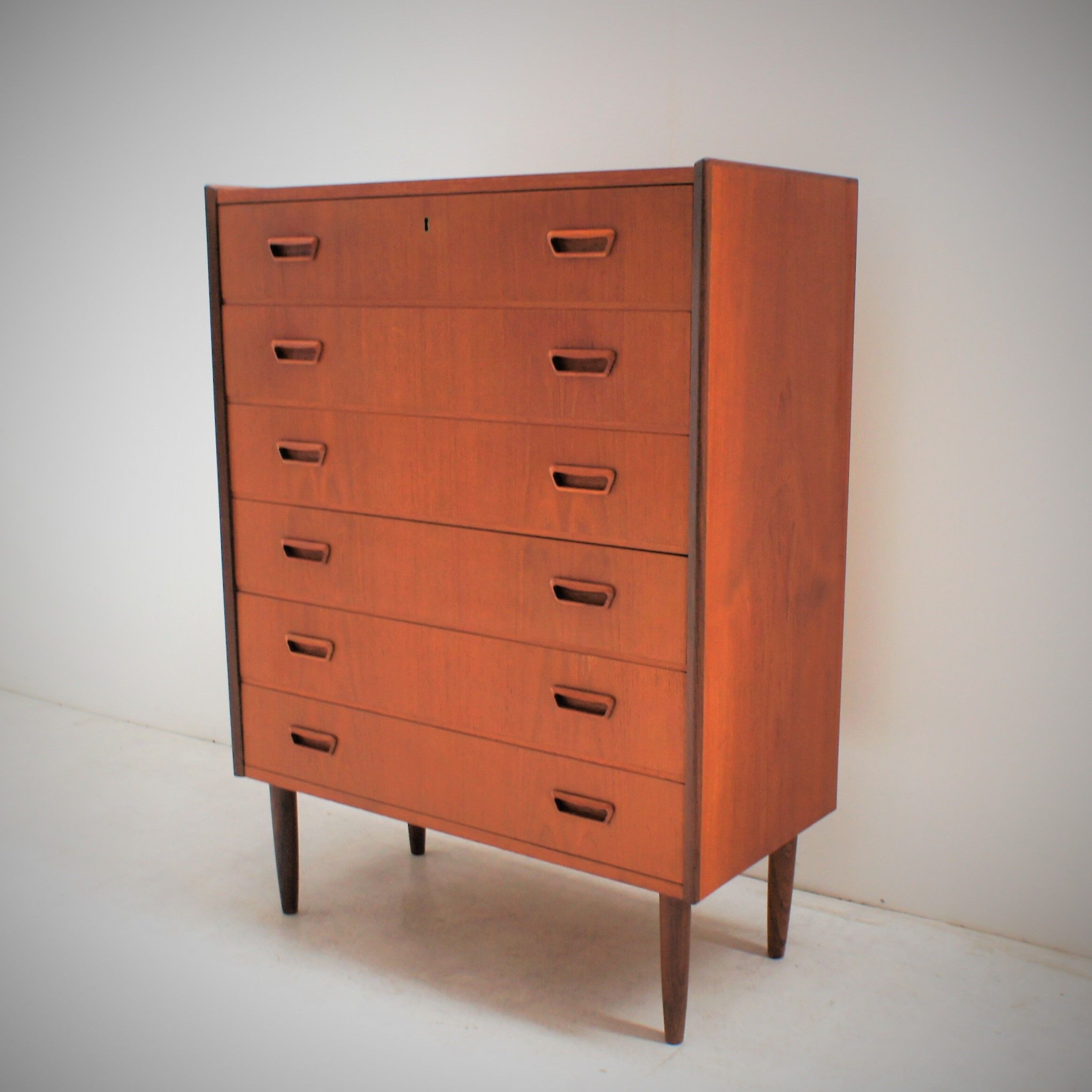 Vintage scandinavian teak ragpicker