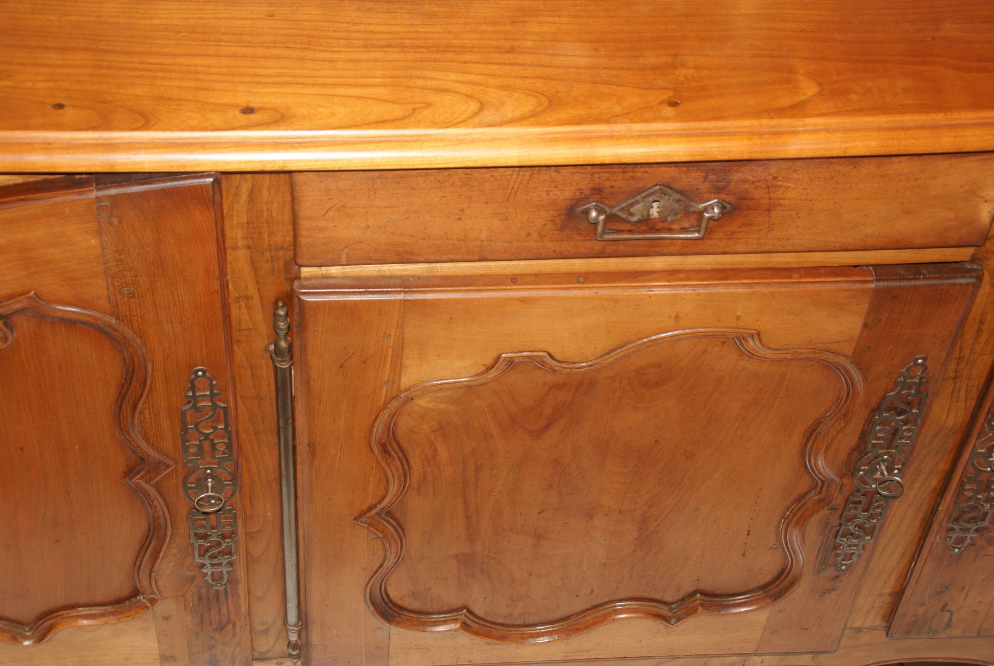 Louis XV oak and cherry wood sideboard