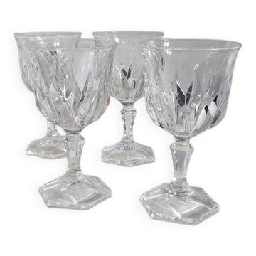 Set of 4 white wine glasses in Chaumont crystal from Cristal d'Arques.