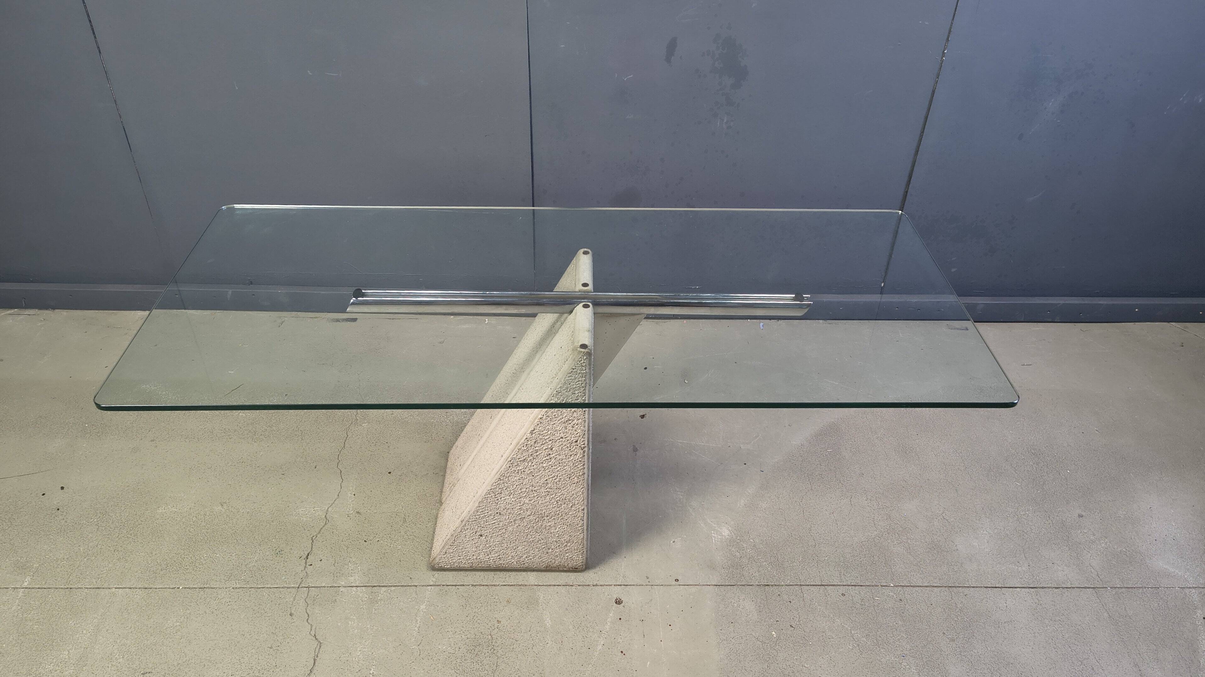 Concrete dining table by Giovanni Offredi for Saporiti 1970s