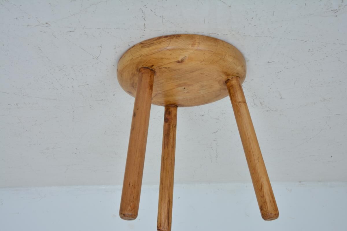 Tripod stool