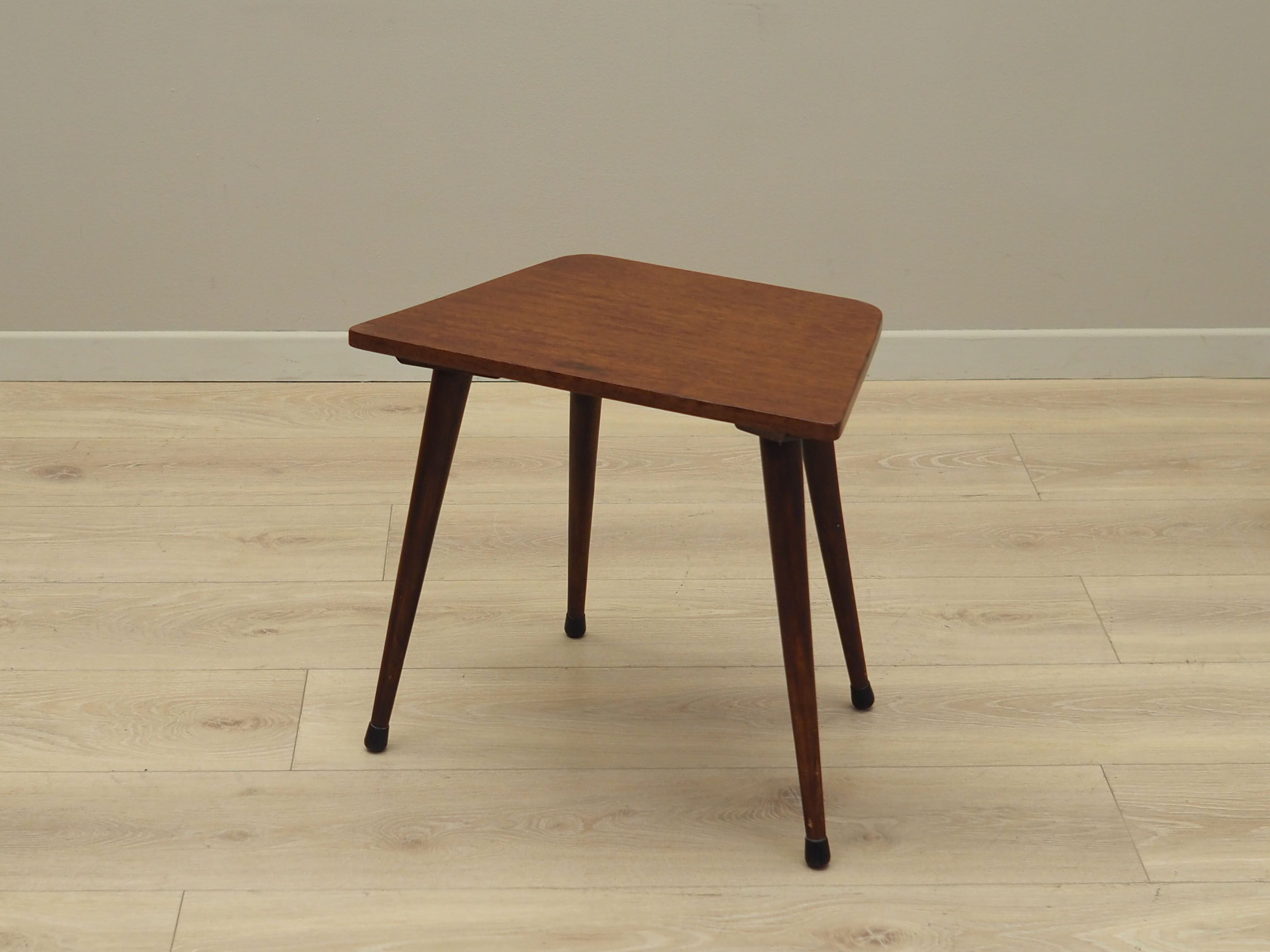 Tabouret en teck, design danois, années 1970, production: Danemark