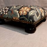 Floral foot rest