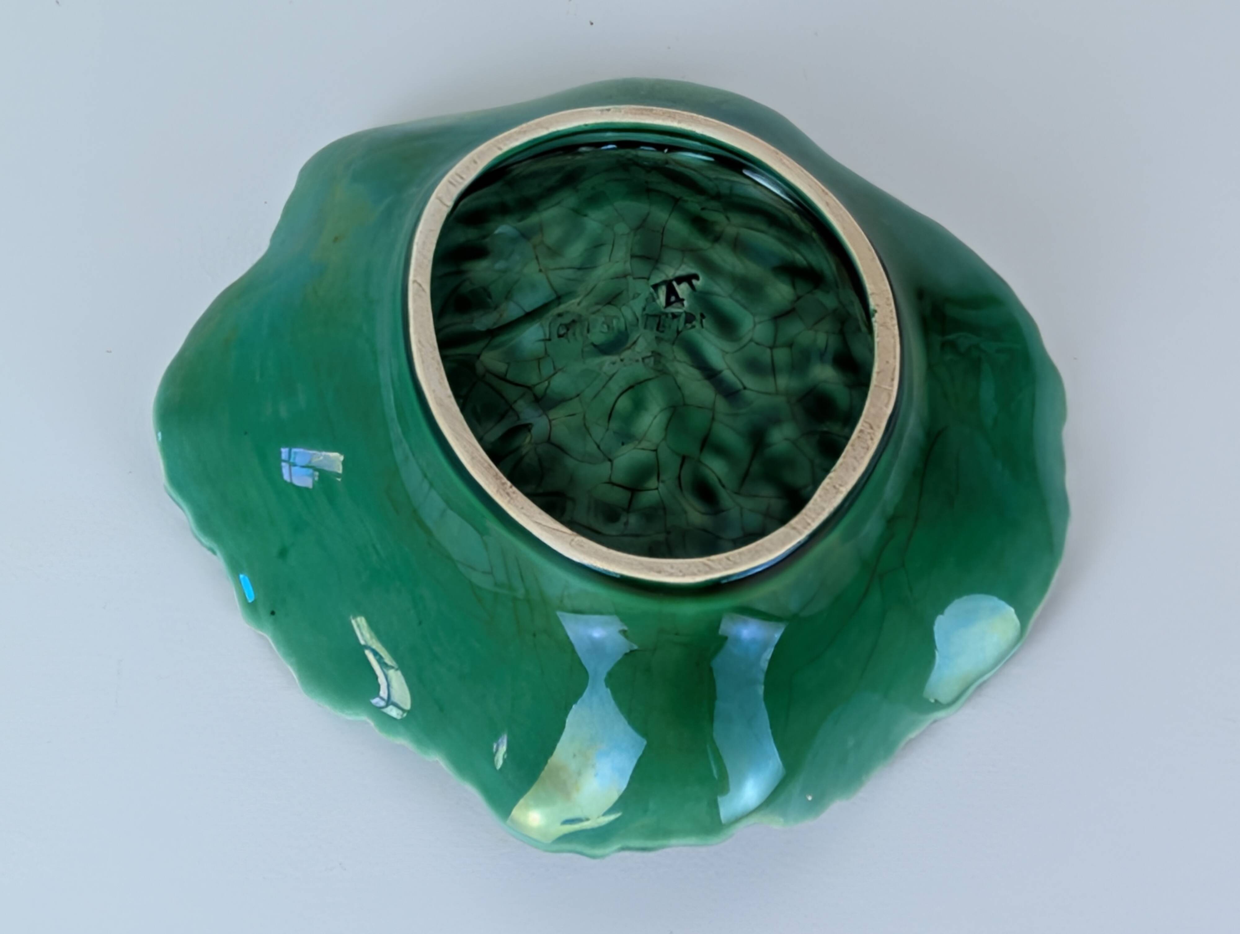 Cabbage leaf bowl