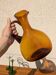 Grande carafe vintage en verre ambré