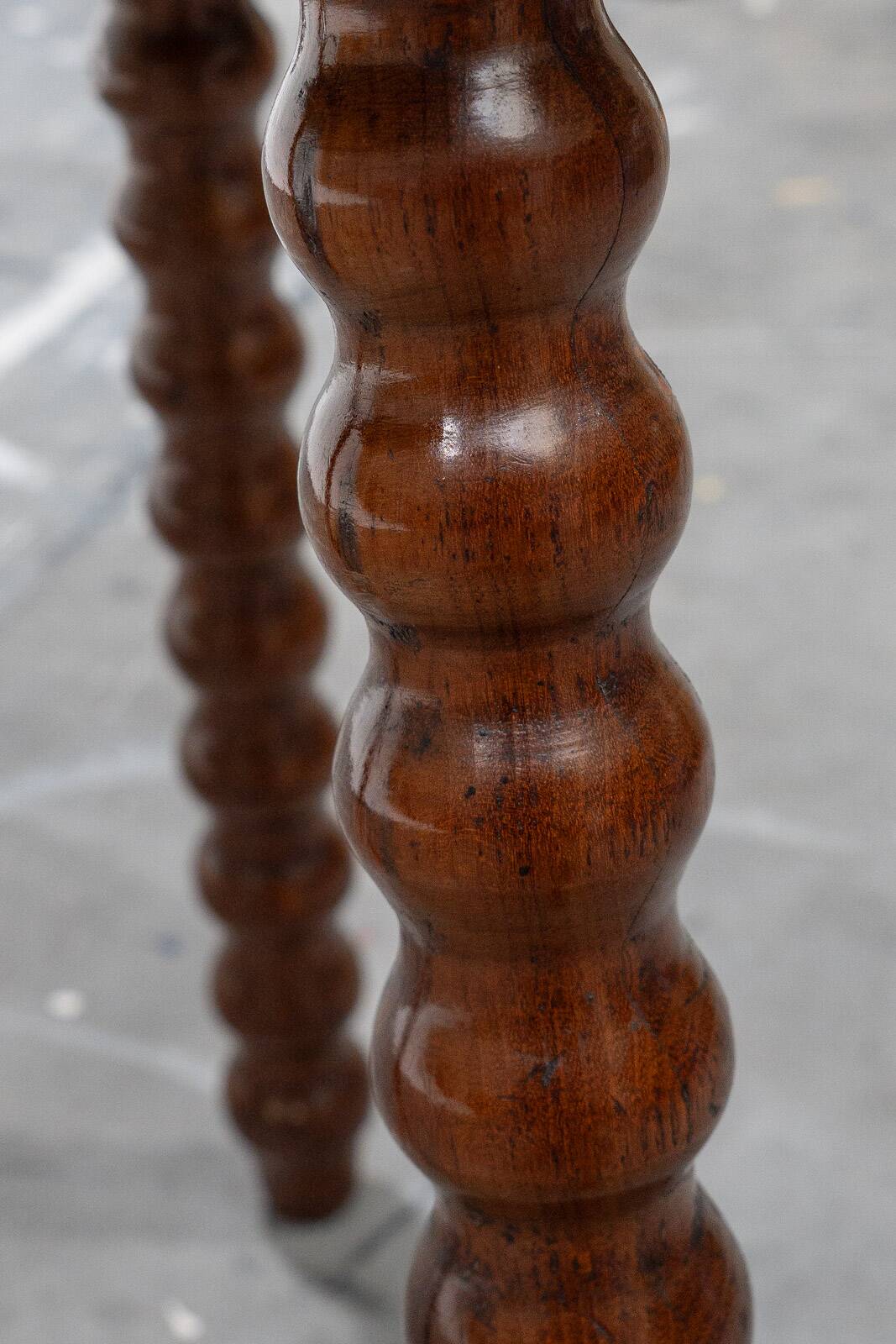 Table d'appoint tripode victorienne antique en chêne, XIXe siècle