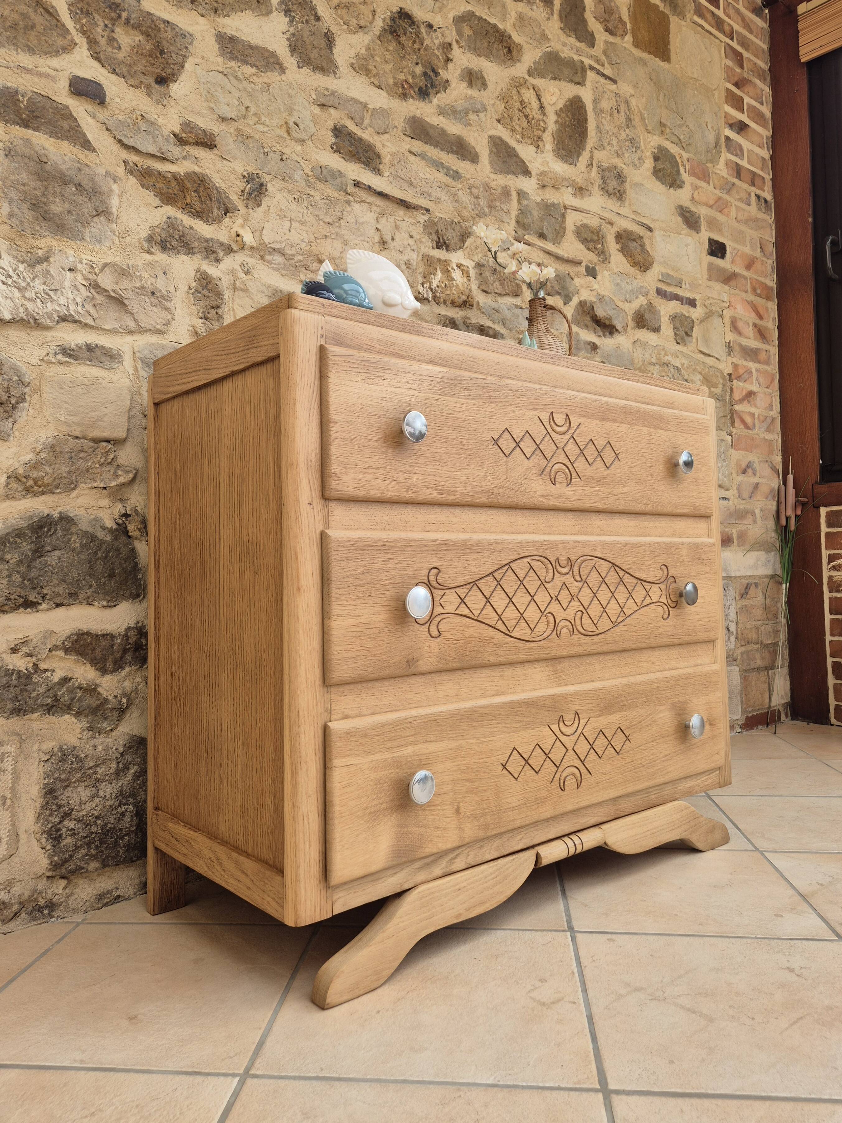 Art Deco chest of drawers