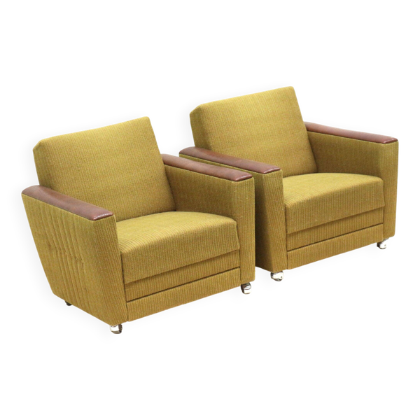 Ensemble de 2 fauteuils vintage verts des années 1970.